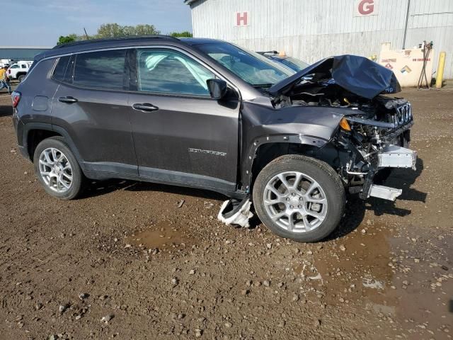 2023 Jeep Compass Latitude LUX