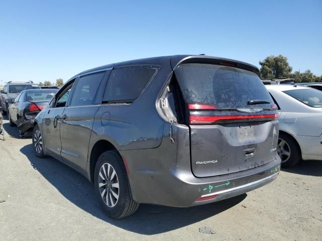 2022 Chrysler Pacifica Hybrid Touring L