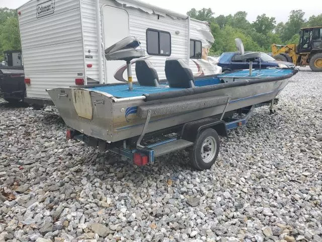 1984 Fisher Boat