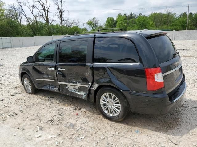 2015 Chrysler Town & Country Touring L