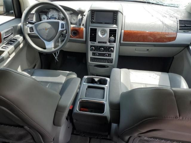 2009 Chrysler Town & Country Touring