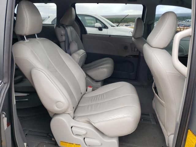 2011 Toyota Sienna XLE