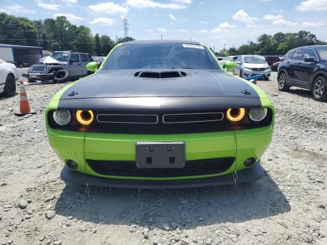 2015 Dodge Challenger SXT Plus