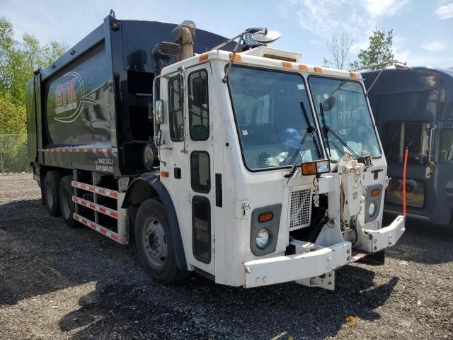 2011 Mack 600 LEU600