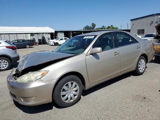 2005 Toyota Camry LE