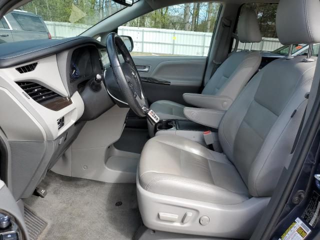 2018 Toyota Sienna XLE