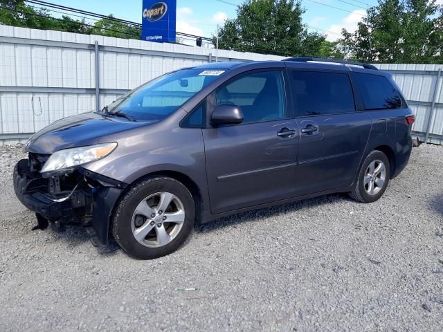 2015 Toyota Sienna LE