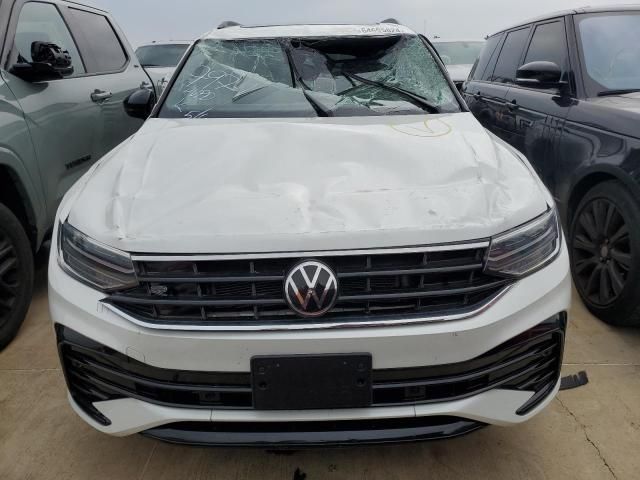 2023 Volkswagen Tiguan SE R-LINE Black