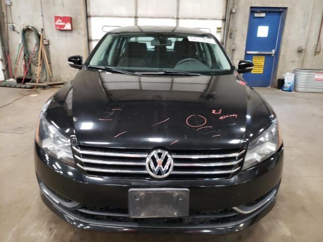 2013 Volkswagen Passat S