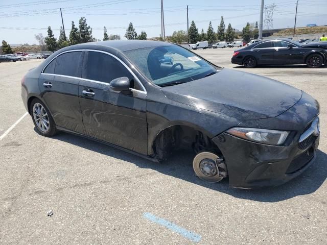 2020 Mercedes-Benz A 220