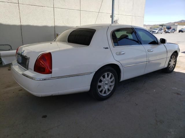 2010 Lincoln Town Car Signature Limited