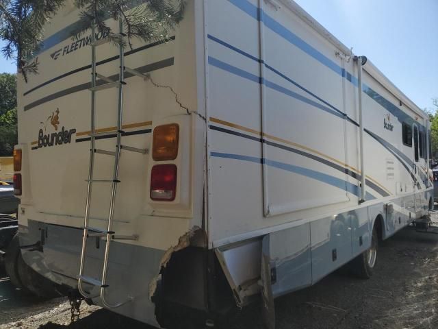 2005 Workhorse Custom Chassis Motorhome Chassis W22