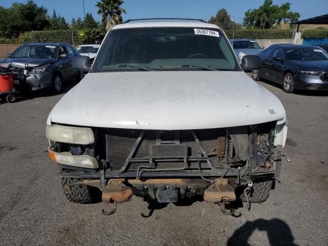 2000 Chevrolet Suburban C1500