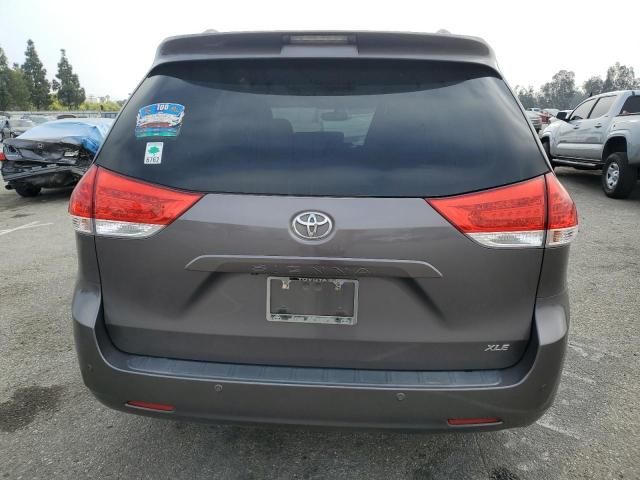 2014 Toyota Sienna XLE