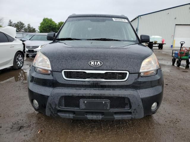 2011 KIA Soul +