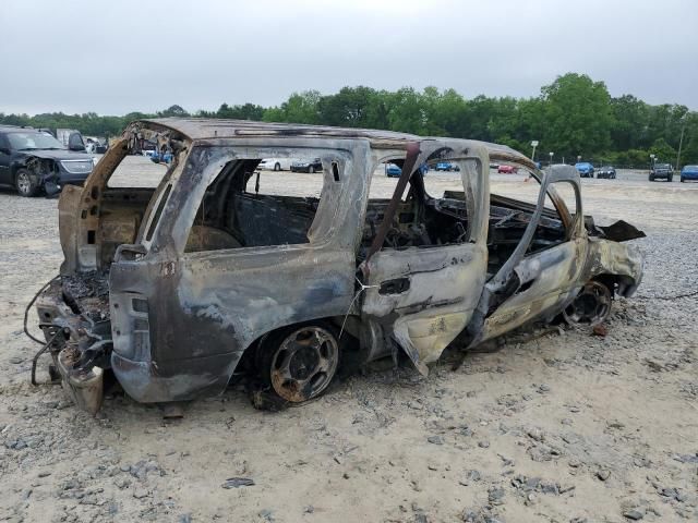 2004 Chevrolet Tahoe C1500