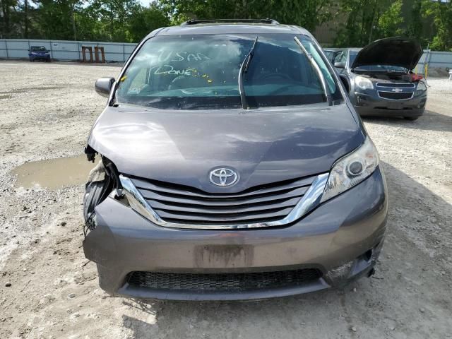 2015 Toyota Sienna XLE