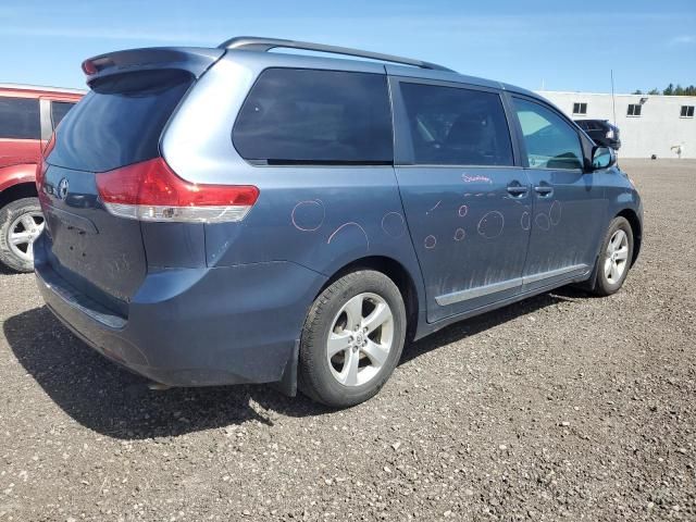 2013 Toyota Sienna LE