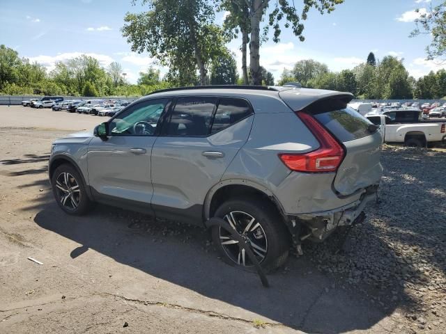 2024 Volvo XC40 Core