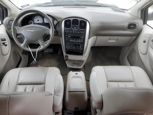 2006 Chrysler Town & Country Touring