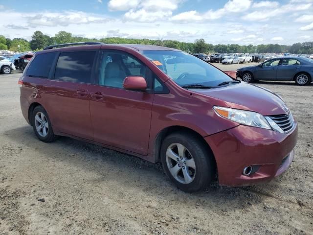 2011 Toyota Sienna LE