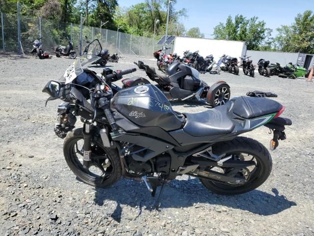 2016 Kawasaki EX300 B