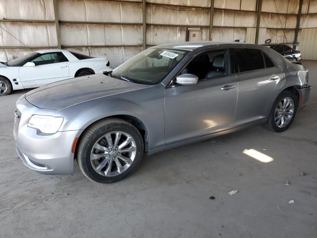 2016 Chrysler 300 Limited