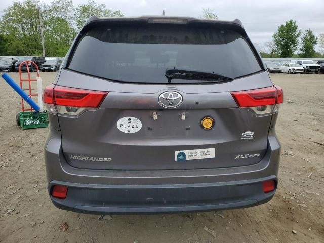 2019 Toyota Highlander SE