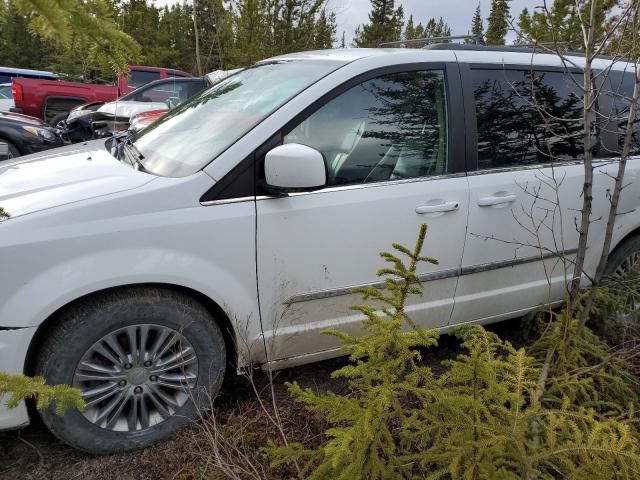 2015 Chrysler Town & Country Touring L