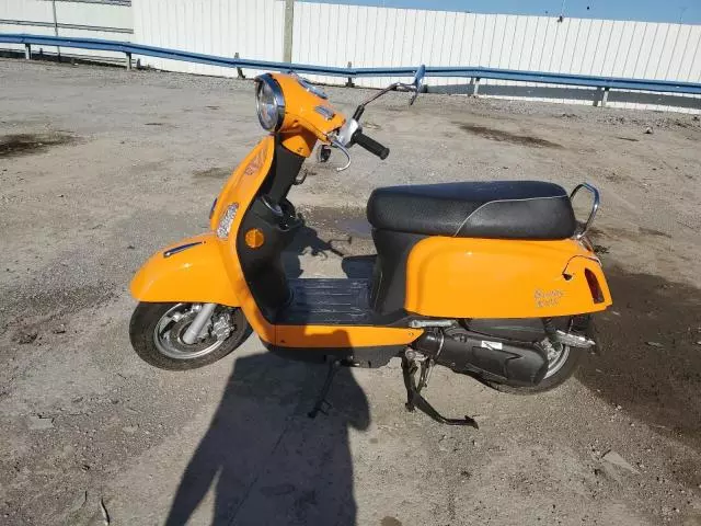 2022 Genuine Scooter Co. Buddy Kick