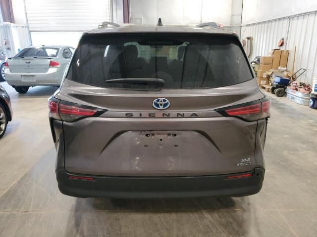 2021 Toyota Sienna XLE