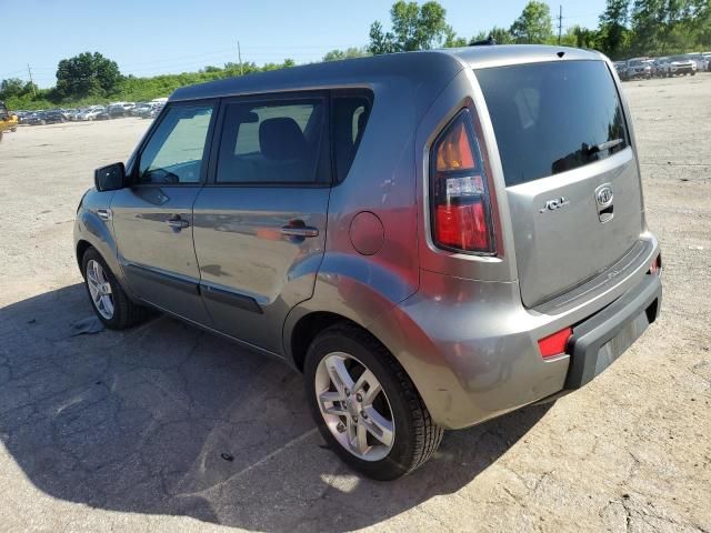 2011 KIA Soul +