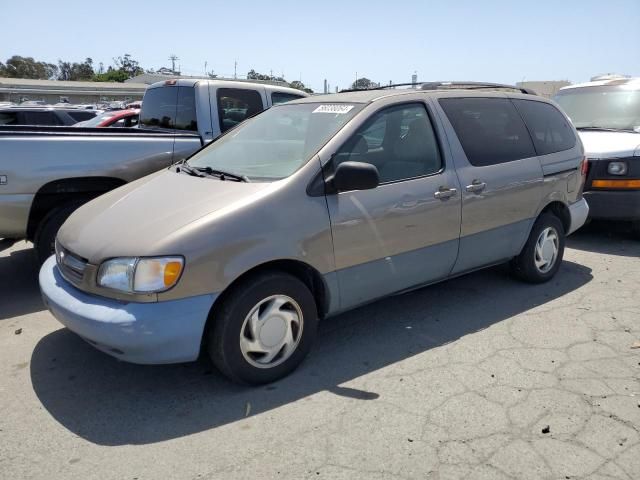 1998 Toyota Sienna LE