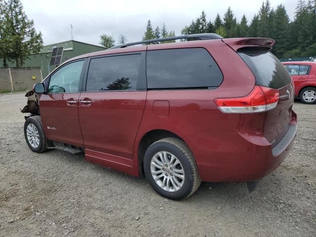 2014 Toyota Sienna XLE