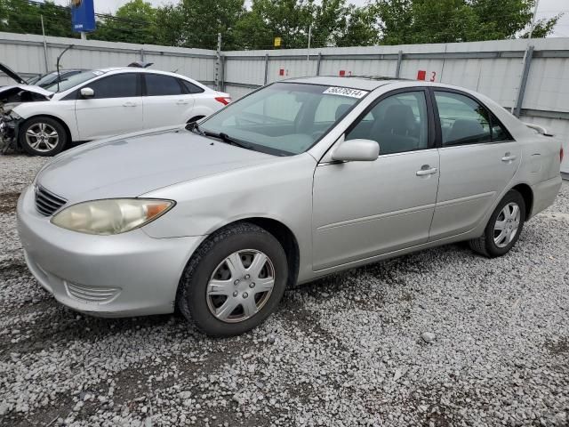 2005 Toyota Camry LE