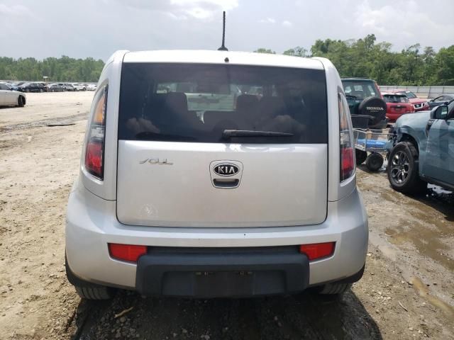 2011 KIA Soul +