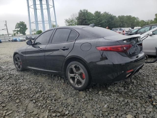 2017 Alfa Romeo Giulia Q4