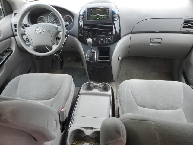 2005 Toyota Sienna CE