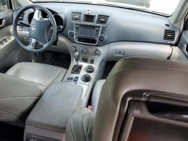 2013 Toyota Highlander Base