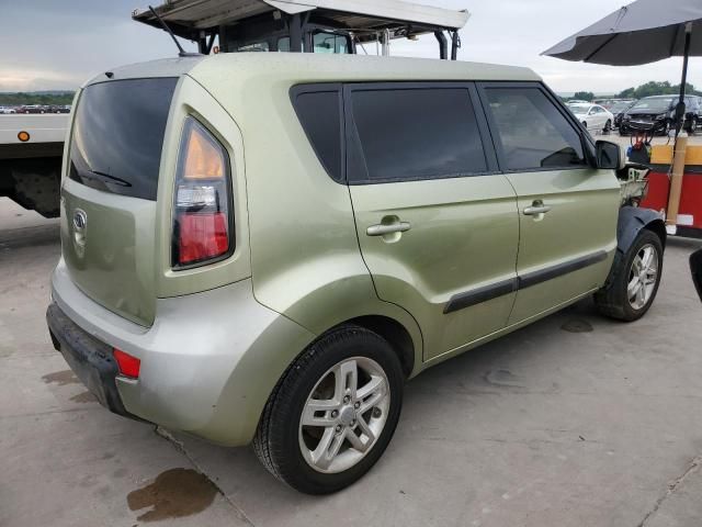 2011 KIA Soul +