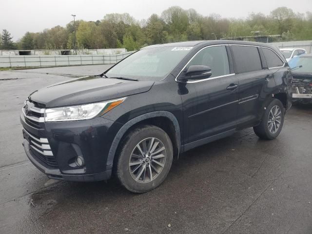 2019 Toyota Highlander SE