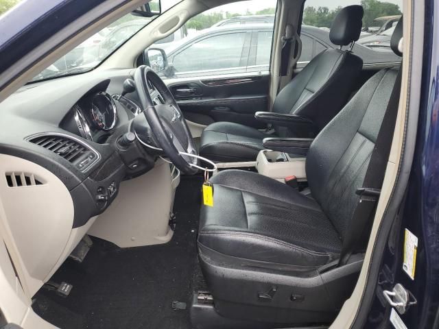 2014 Chrysler Town & Country Touring L