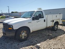 Salvage trucks for sale at Franklin, WI auction: 2005 Ford F350 SRW Super Duty