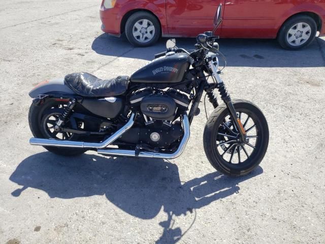 2015 Harley-Davidson XL883 Iron 883