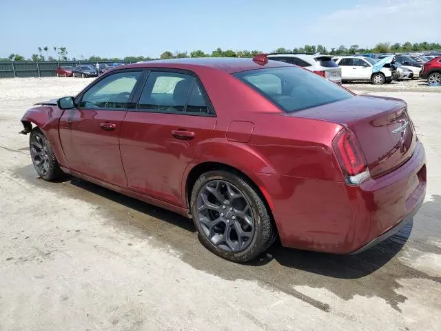 2019 Chrysler 300 Touring