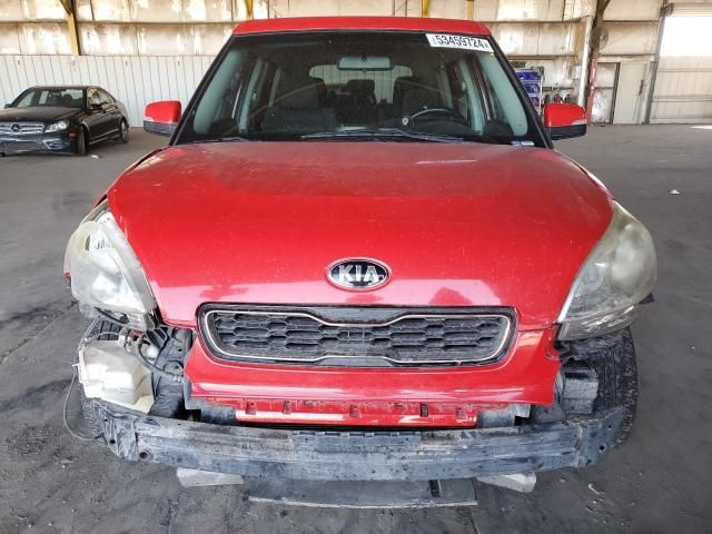 2013 KIA Soul +