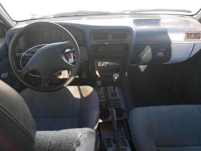 1995 Nissan Truck King Cab SE