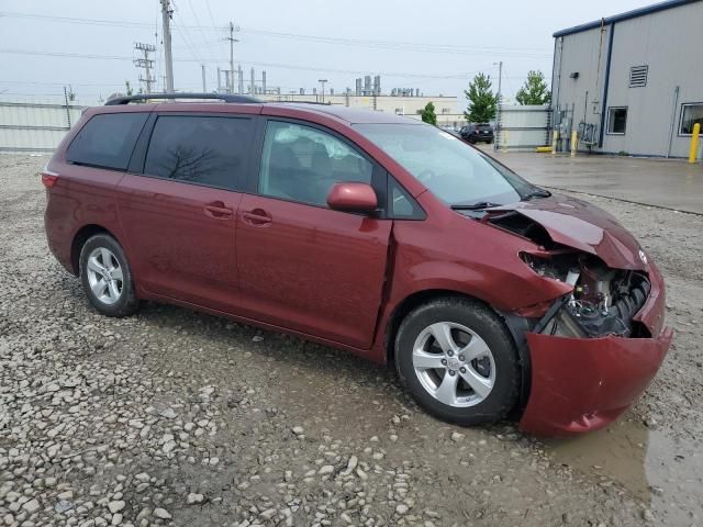 2015 Toyota Sienna LE