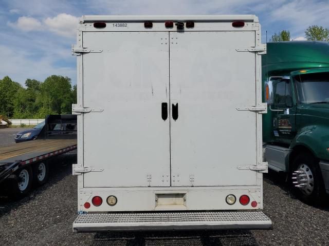 2000 Freightliner Chassis M Line WALK-IN Van