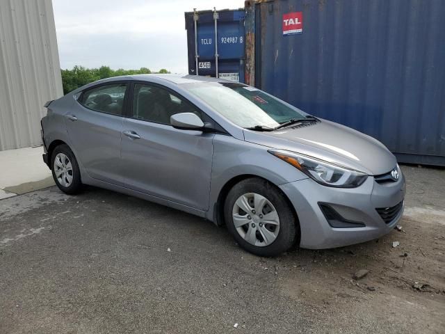 2016 Hyundai Elantra SE